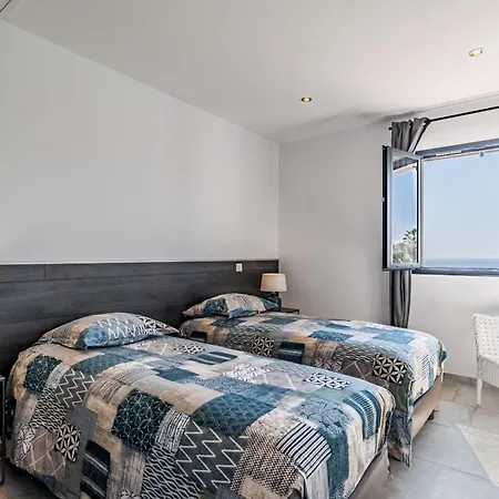 Camille Piscine Vue Villa